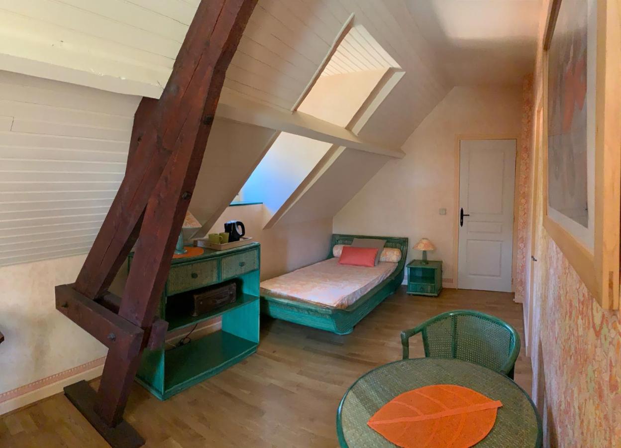 Le Moulin Du Boisset Bed and Breakfast Saint-Denis-lès-Martel Εξωτερικό φωτογραφία