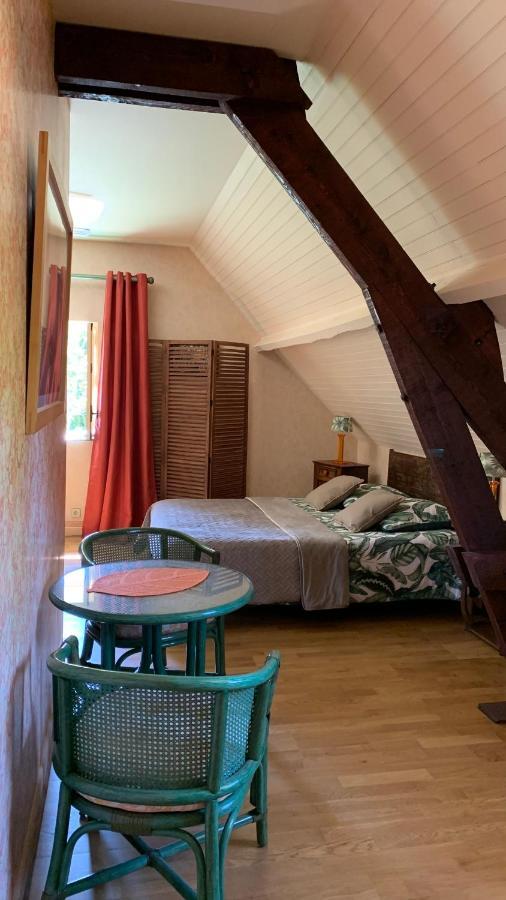 Le Moulin Du Boisset Bed and Breakfast Saint-Denis-lès-Martel Εξωτερικό φωτογραφία