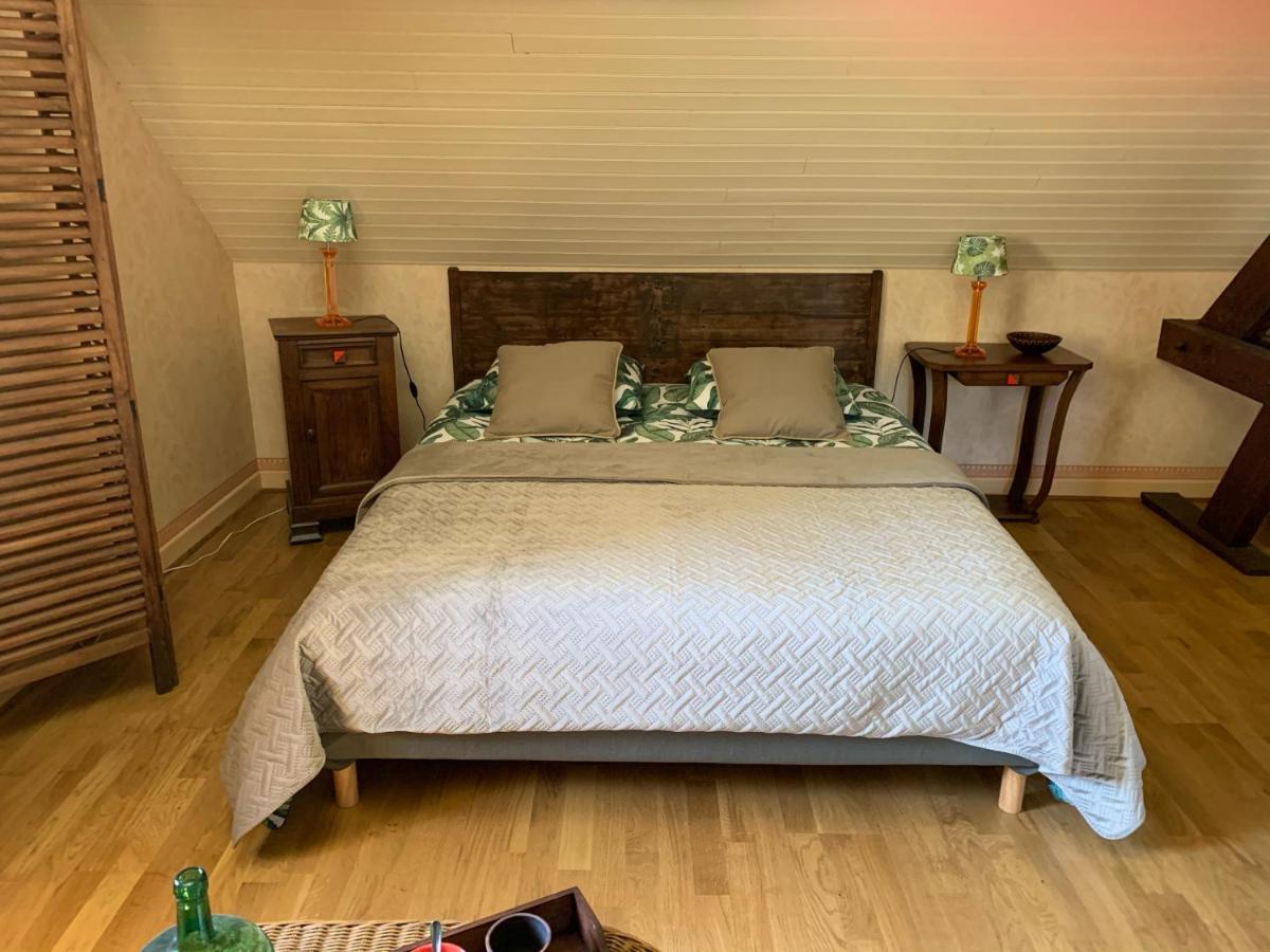Le Moulin Du Boisset Bed and Breakfast Saint-Denis-lès-Martel Εξωτερικό φωτογραφία