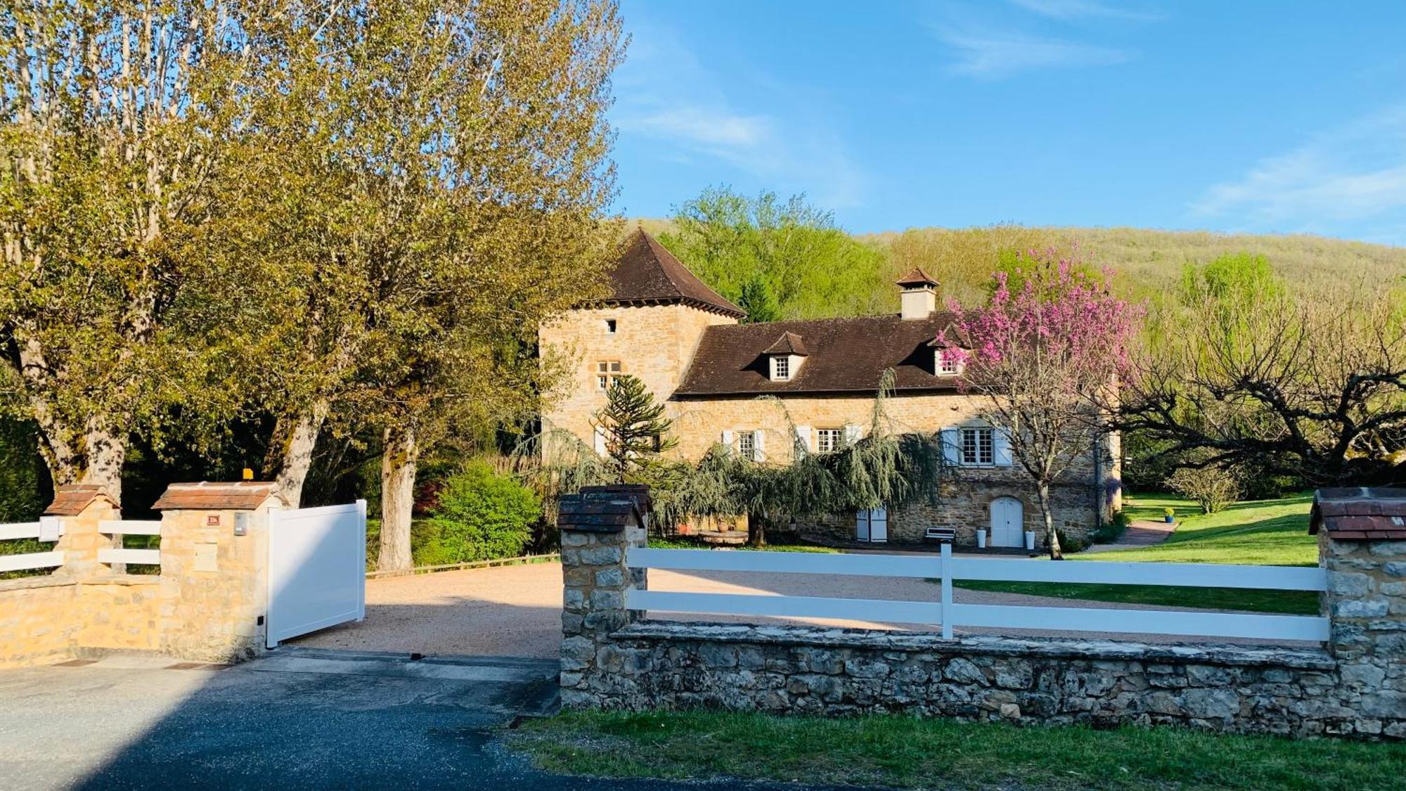 Le Moulin Du Boisset Bed and Breakfast Saint-Denis-lès-Martel Εξωτερικό φωτογραφία
